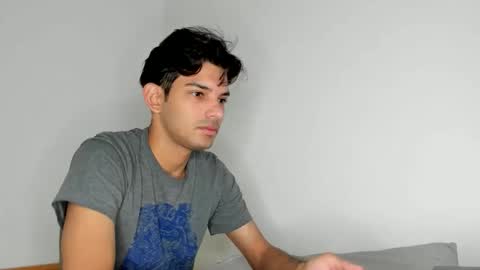 Snapshot of dylan_hoot chatting on December 1, 6:24 pm Dylan online show from December 1, 6:24 pm