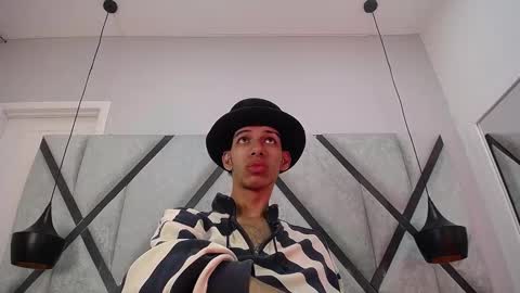 dylan_scotts online show from September 30, 9:09 pm