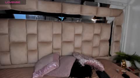 dylan_turner_ online show from October 12, 4:55 am