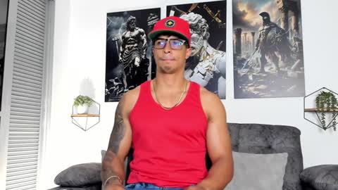 Snapshot of dylanrivera_ chatting on February 1, 12:29 am Dylan Rivera online show from February 1, 12:29 am