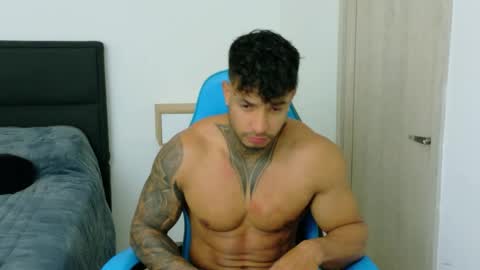 Snapshot of dylanrivera_ chatting on June 10, 1:39 am Dylan Rivera online show from June 10, 1:39 am