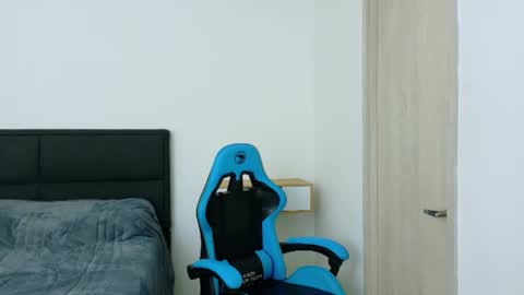 Snapshot of dylanrivera_ chatting on June 11, 12:32 am Dylan Rivera online show from June 11, 12:32 am