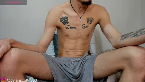 dylanscott_106 online show from December 28, 5:03 pm