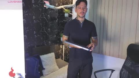 D Y L A N online show from May 28, 3:15 am