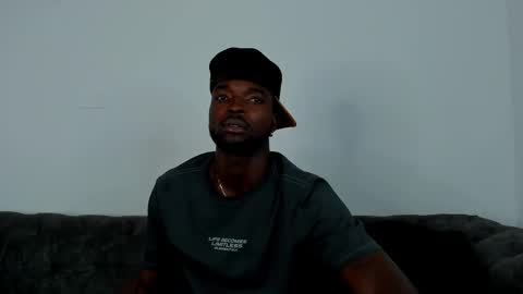 Snapshot of dylantaylor_1 chatting on October 26, 3:45 am Dylan Taylor online show from October 26, 3:45 am