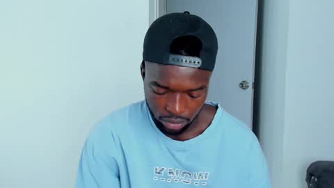 Snapshot of dylantaylor_1 chatting on October 30, 4:36 am Dylan Taylor online show from October 30, 4:36 am