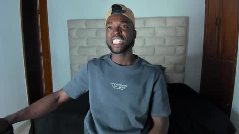 Snapshot of dylantaylor_1 chatting on November 6, 11:55 am Dylan Taylor online show from November 6, 11:55 am