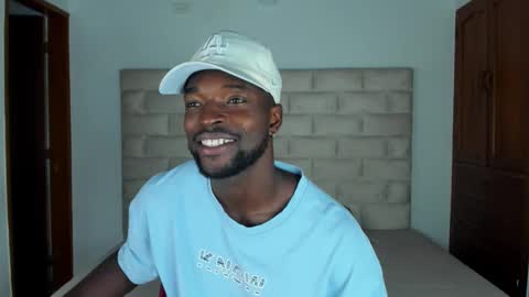 Snapshot of dylantaylor_1 chatting on November 7, 11:54 am Dylan Taylor online show from November 7, 11:54 am