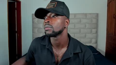 Dylan Taylor online show from November 24, 12:27 pm