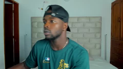 Dylan Taylor online show from February 11, 3:22 am