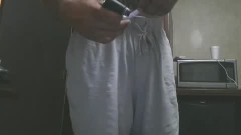 Snapshot of dylp400 chatting on November 15, 6:44 am dylp400 online show from November 15, 6:44 am