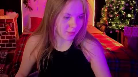 Snapshot of dyna_bae chatting on December 16, 2:49 am Dyna online show from December 16, 2:49 am