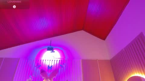 Snapshot of dyvis_22 chatting on October 16, 11:22 am Juana online show from October 16, 11:22 am