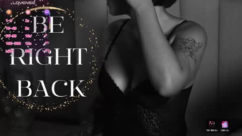 Snapshot of dyvis_22 chatting on October 31, 6:20 pm Juana online show from October 31, 6:20 pm