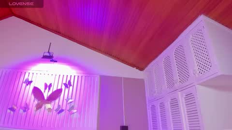 Snapshot of dyvis_22 chatting on November 13, 11:09 am Juana online show from November 13, 11:09 am