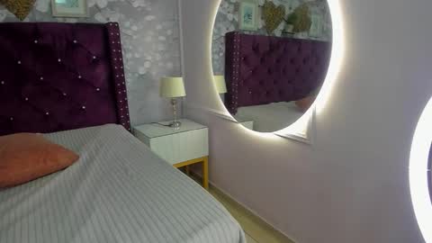 Snapshot of dyvis_22 chatting on November 16, 7:19 pm Juana online show from November 16, 7:19 pm