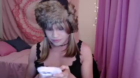 Ella online show from May 16, 5:37 am