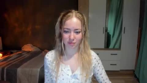 fansly - yourbestbaby online show from January 18, 4:05 am