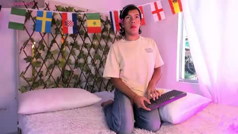 John online show from June 25, 11:59 am