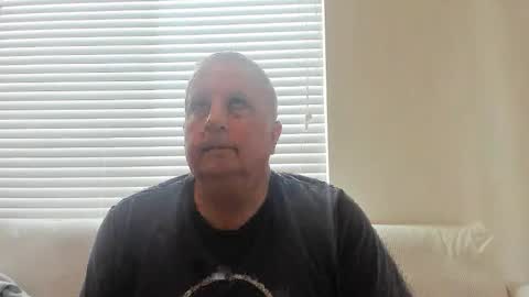 Snapshot of e_rectiom chatting on April 12, 9:09 pm Mr Wonderful online show from April 12, 9:09 pm