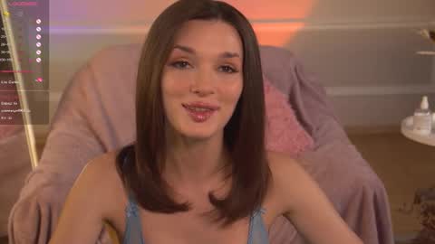 Snapshot of e_vvv_a chatting on November 10, 3:00 pm Eva online show from November 10, 3:00 pm