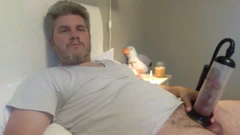 Snapshot of eagleraptor35 chatting on September 24, 11:08 pm ER35 online show from September 24, 11:08 pm