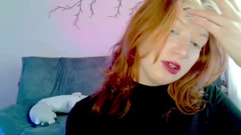 Lily online show from April 16, 7:09 am