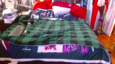 eastbayboy57 online show from November 5, 5:24 pm