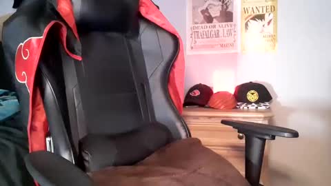 TWITTER   INSTAGRAM    easybreezy20   ONLINE 1230 AM TO 7AM online show from October 5, 5:28 am