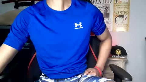 TWITTER   INSTAGRAM    easybreezy20   ONLINE 1230 AM TO 7AM online show from April 19, 5:07 am