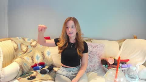 Snapshot of eatmygingersnapps chatting on January 7, 3:36 pm Allison online show from January 7, 3:36 pm