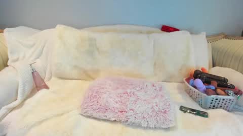 Snapshot of eatmygingersnapps chatting on January 14, 3:50 pm Allison online show from January 14, 3:50 pm