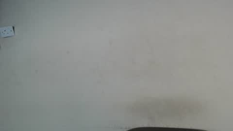 eatuupx online show from February 2, 12:40 am