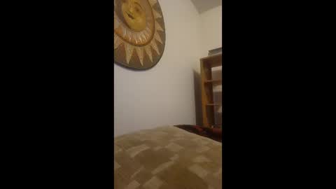 Snapshot of eaz488488 chatting on February 9, 10:41 am eaz488488 online show from February 9, 10:41 am