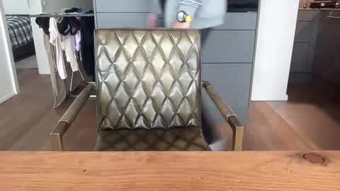 ebnk15 online show from January 17, 10:42 am