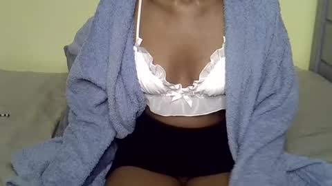 Snapshot of eboniana chatting on June 26, 5:28 pm eboniana online show from June 26, 5:28 pm