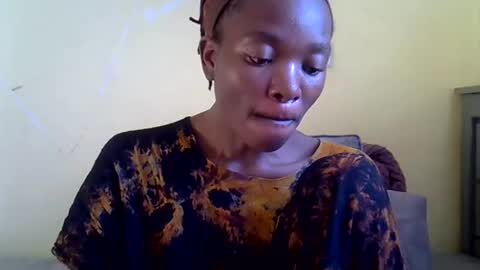 Snapshot of eboniana chatting on June 30, 5:08 am eboniana online show from June 30, 5:08 am