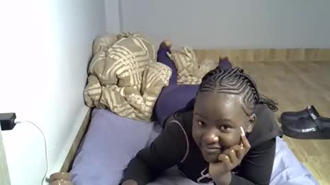 Queen online show from April 5, 8:28 pm