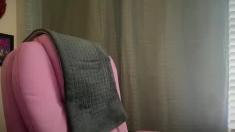 Snapshot of ebony8ivory chatting on June 10, 3:00 pm americnbarbie online show from June 10, 3:00 pm