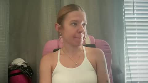 Snapshot of ebony8ivory chatting on June 12, 3:22 pm americnbarbie online show from June 12, 3:22 pm
