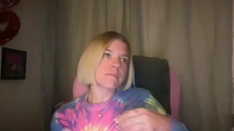 Snapshot of ebony8ivory chatting on June 30, 3:40 am americnbarbie online show from June 30, 3:40 am