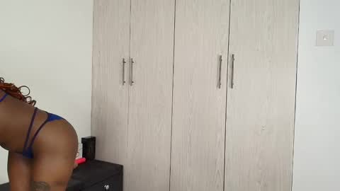 Snapshot of ebony_angelina chatting on October 21, 6:30 pm Angelina online show from October 21, 6:30 pm