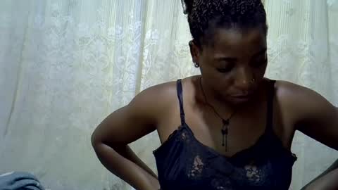 ebony_candy1998 online show from July 12, 8:11 pm