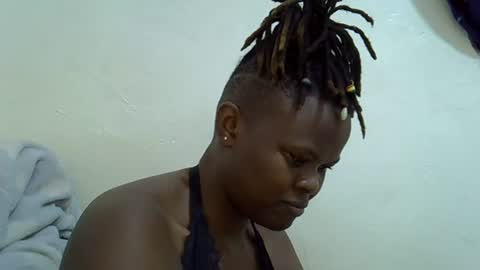 Snapshot of ebony_cuttey30 chatting on July 12, 1:02 pm ebony_cuttey30 online show from July 12, 1:02 pm