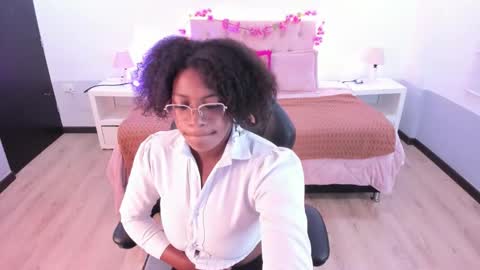 ebony_fantasy2 online show from September 19, 12:17 pm