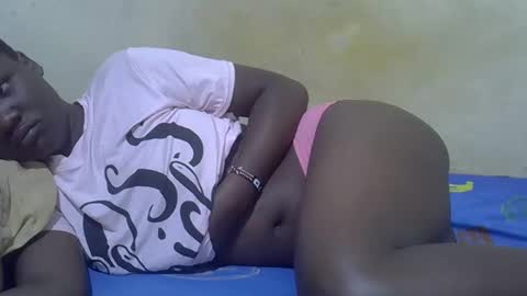 Snapshot of ebony_flower4 chatting on November 18, 3:23 am ebony_flower4 online show from November 18, 3:23 am