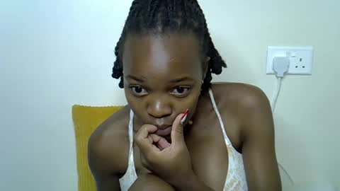 ebony_j online show from May 9, 7:57 am