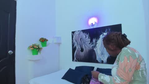 Snapshot of ebony_katterin chatting on December 30, 7:42 pm ebony_katterin online show from December 30, 7:42 pm