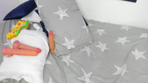 Snapshot of ebony_katterin chatting on January 9, 10:09 pm ebony_katterin online show from January 9, 10:09 pm