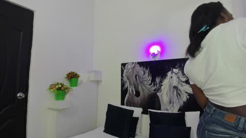 Snapshot of ebony_katterin chatting on January 26, 2:30 pm ebony_katterin online show from January 26, 2:30 pm